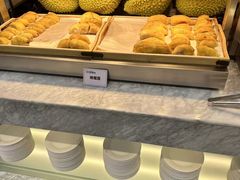 -川骄海鲜自助(王府井奥莱UP TOWN店原世界之花店)