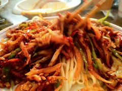 -歹歹的加个面过油肉拌面