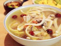 -三个椰子·现砍椰子鸡(金源CBD店)