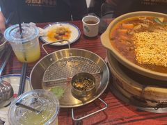 -沙胆彪炭炉牛杂煲(上海日月光广场店)