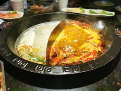 -三个四川人火锅(华联商厦店)