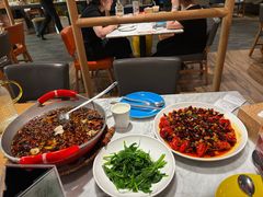 -渝信川菜 · 川味家常菜(财富购物中心店)