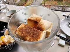 -穹六人间 people 6(岳阳路店)