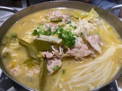 -渝是乎酸菜鱼·川渝小炒(新世界百货望京店)