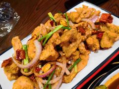 -虾弄弄海派小龙虾·牛羊蝎子火锅