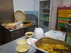 自助取餐区-都谷包子(天一广场店)