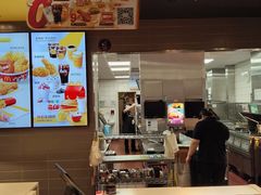 -麦当劳(轻轨曹杨路店)