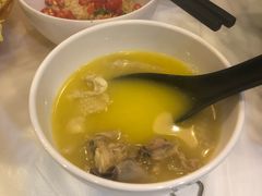 -鲜入围煮花胶鸡海鲜火锅