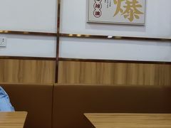 -爱民螺蛳粉(梧州国泰广场店)