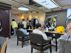 -藤野造型烫发染发