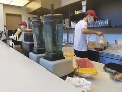 -椰小咖(亚龙湾东榕美食广场店)
