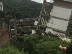 -四川汶川特大地震漩口中学遗址