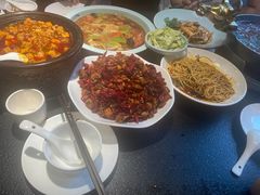 -万重锦·人文川菜馆(骡马市店)