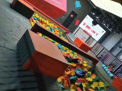 -嗨马乐动室内潮玩运动·团建·轰趴·桌游(南丰汇店)