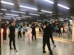 -深舞形体民族舞蹈工作室