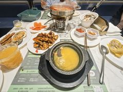 -金马门国际美食百汇(珞喻路店)