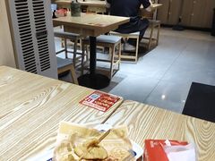 -魔都三兄弟酸辣粉·蘸卤炸串(虹桥万科店)