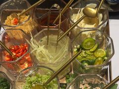 -红鼎豆捞·非遗鲍皇汤火锅(宝丰路店)