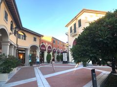 -佛罗伦萨小镇广佛名品奥特莱斯(疏港路店)