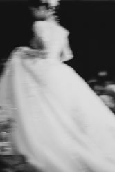 -艾米丽婚纱礼服