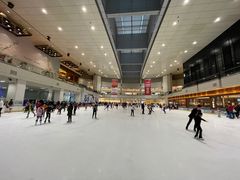 -冰纷万象滑冰场(深圳万象城店)