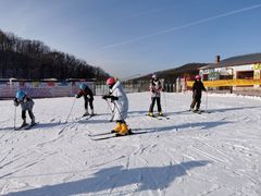 -五家山森林公园滑雪场