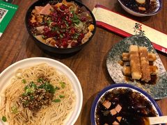 -老城区炭火牛蛙锅(国展中心店)