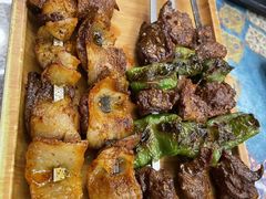 -乡村馕坑肉·烧烤·新疆菜·本地人更爱吃(阿勒泰首店)