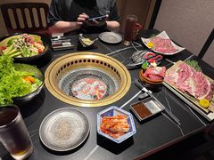 -山川小町·极番烧肉(新地假日广场店)