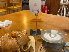 -Catch Bagel(芳草地店)