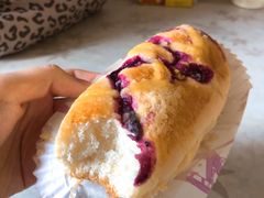 蓝莓乳酪面包-北大家园食堂