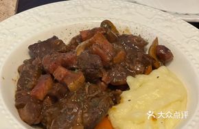 Aromatic French-style Red Wine Braised Beef