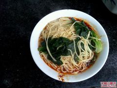 -黎氏老太婆小面馆(临华大厦店)
