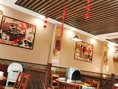 大堂-地锅公社·现炒地锅鸡·地锅鱼·夜宵(罗锦路店)