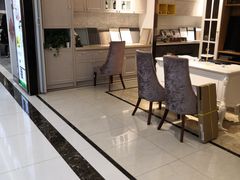 -登发装饰城(红桥店)