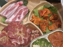 -青瓦餐厅·生鱼片·韩园烤肉(西塔店)