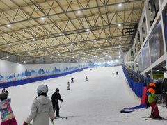 -乔波室内滑雪场