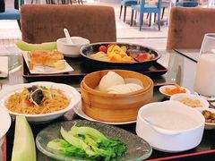 -上海滴水湖皇冠假日酒店