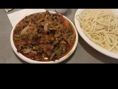 -歹歹的加个面过油肉拌面