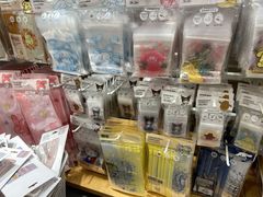 -名创优品(江南新地店)