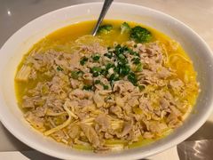 黄汁酸汤浸肥牛-港丽餐厅(高德置地店)