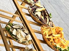 -菌海森林·非遗野生菌火锅(西山区滇池路摩根道店)
