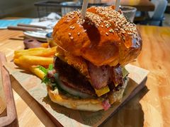 -三勾JJJ Burger&Coffee(梅溪湖店)