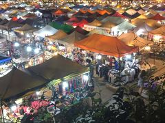 -席娜卡琳火车铁道夜市