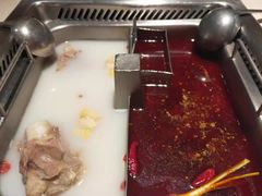 -海底捞火锅鲜切牛肉主题店(长寿路店)