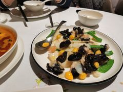 鲜百合煎酿木耳-花城苑广府菜(侨鑫店)
