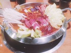 -肥肥虾庄·金牌油焖大虾(杨园滨江时代walk店)