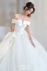 -艾米丽婚纱礼服