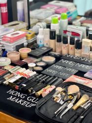 -红馆妆造(中央大街店)