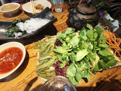 -老牌坊云南鱼豆花火锅(爱建店)